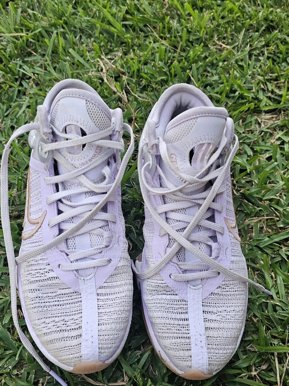 Nike Women’s Lilac and White Basketball Sneakers